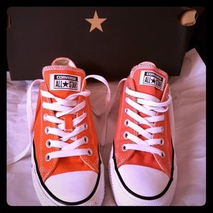 Chuck Taylors converse